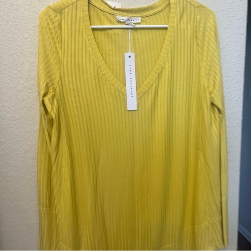 MEDIUM LANE+DELANCEY Jane and Delancey
NWT Yellow V-neck Long Sleeves - Picture 2 of 10